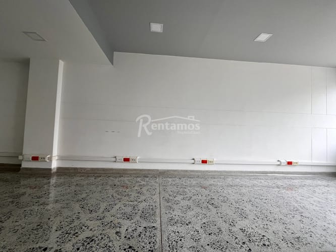 Oficina en arriendo en Santa Maria De Los Angeles, Medellín, 43 m² · foto 5 de 15