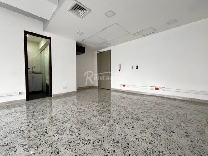 Oficina en arriendo en Santa Maria De Los Angeles, Medellín, 43 m² · foto 9 de 15