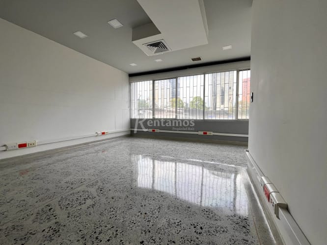 Oficina en arriendo en Santa Maria De Los Angeles, Medellín, 43 m² · foto 10 de 15