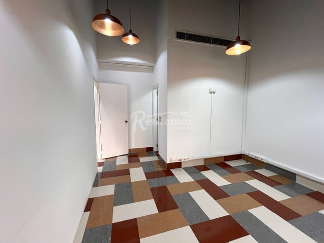 Oficina en arriendo en Santa Maria De Los Angeles, Medellín, 108 m² · foto 9 de 24