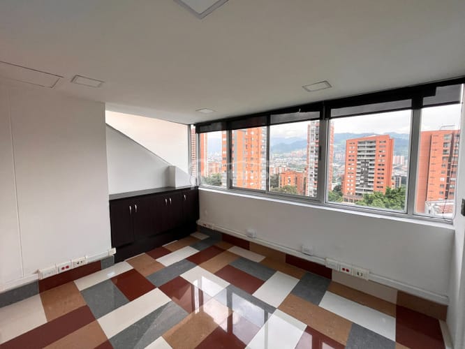 Oficina en arriendo en Santa Maria De Los Angeles, Medellín, 108 m² · foto 10 de 24