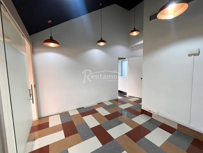 Oficina en arriendo en Santa Maria De Los Angeles, Medellín, 108 m² · foto 11 de 24