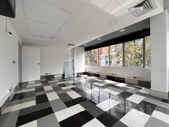 Oficina en arriendo en Santa Maria De Los Angeles, Medellín, 123 m² · foto 4 de 18