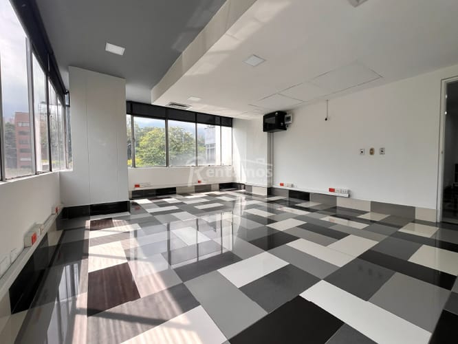 Oficina en arriendo en Santa Maria De Los Angeles, Medellín, 123 m² · foto 5 de 18