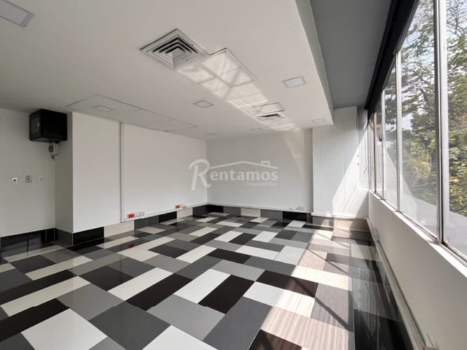 Oficina en arriendo en Santa Maria De Los Angeles, Medellín, 123 m² · foto 9 de 18