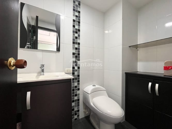 Oficina en arriendo en Santa Maria De Los Angeles, Medellín, 30 m² · foto 23 de 24