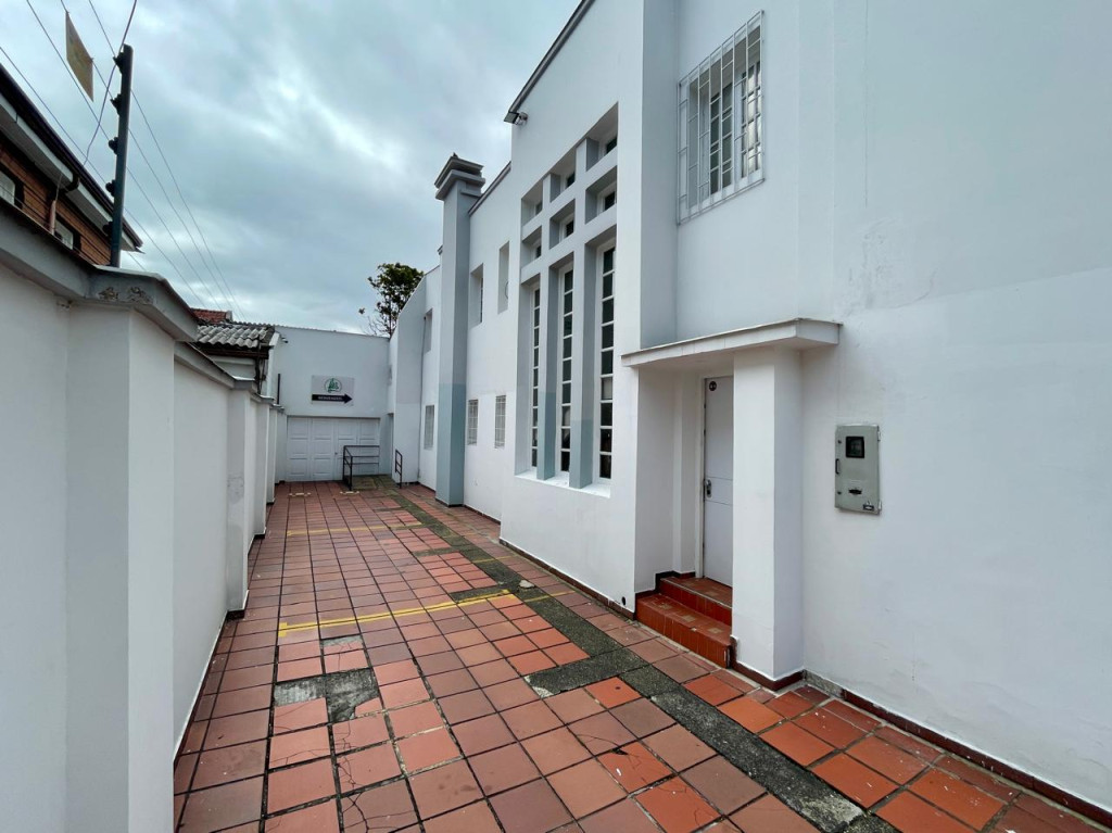 Casa en venta en La Magdalena, Bogotá · foto 3 de 24