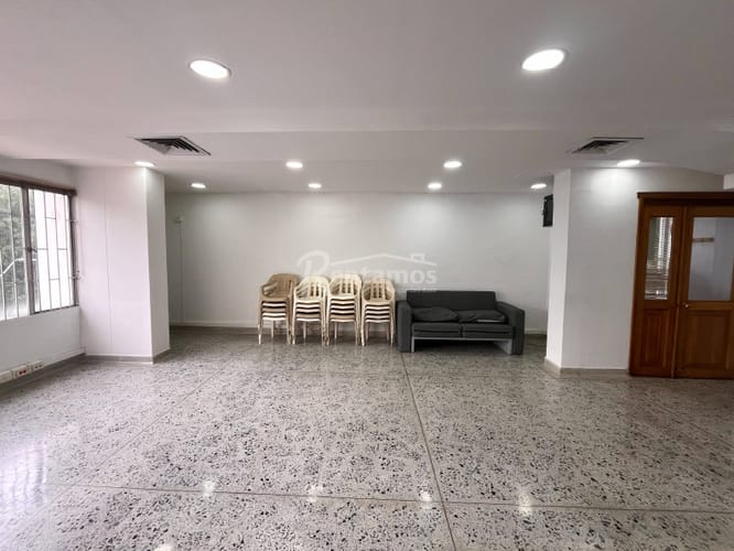 Oficina en arriendo en Santa Maria De Los Angeles, Medellín, 52 m² · foto 6 de 24