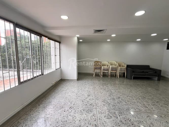 Oficina en arriendo en Santa Maria De Los Angeles, Medellín, 52 m² · foto 9 de 24