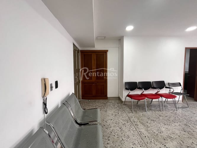 Oficina en arriendo en Santa Maria De Los Angeles, Medellín, 52 m² · foto 21 de 24