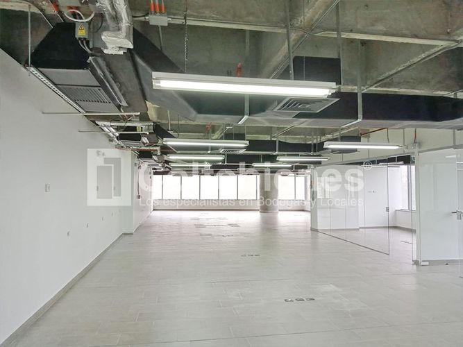 Oficina en venta en Altos Del Poblado, Medellín, 360 m² · foto 3 de 14