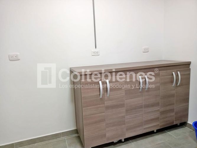 Oficina en venta en Altos Del Poblado, Medellín, 360 m² · foto 11 de 14