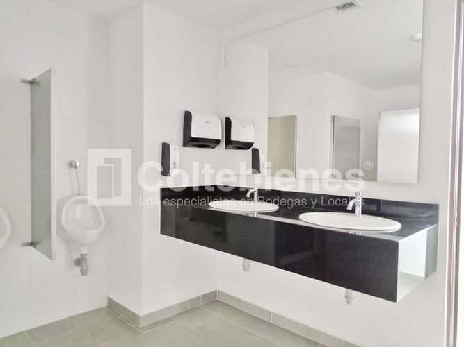 Oficina en venta en Altos Del Poblado, Medellín, 360 m² · foto 12 de 14
