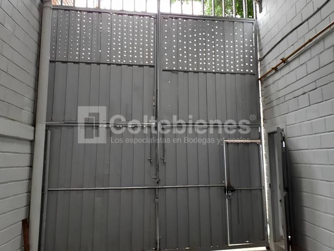 Bodega en arriendo en La Aguacatala, Medellín, 1430 m² · foto 13 de 13