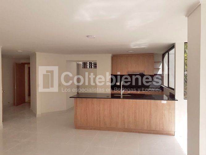 Apartamento de 3 alcobas en venta en El Poblado, Medellín, 107 m² · foto 4 de 16