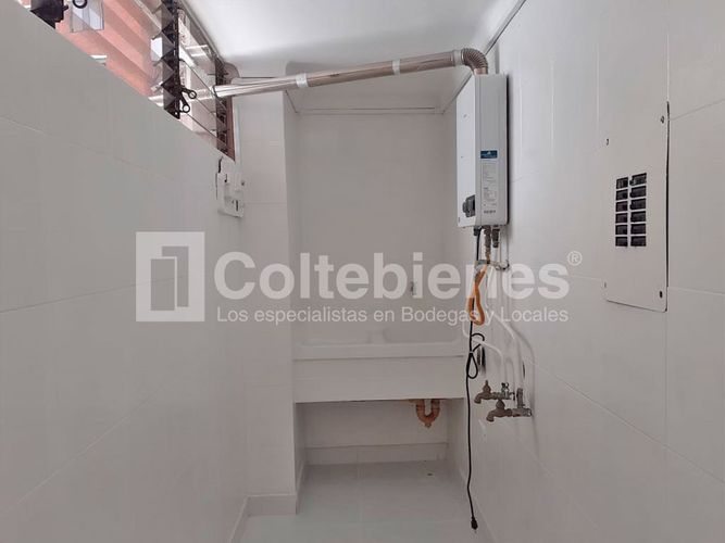 Apartamento de 3 alcobas en venta en El Poblado, Medellín, 107 m² · foto 6 de 16