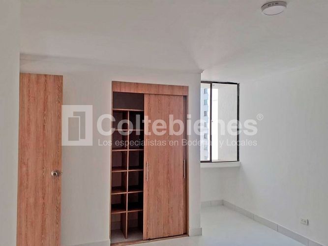Apartamento de 3 alcobas en venta en El Poblado, Medellín, 107 m² · foto 7 de 16