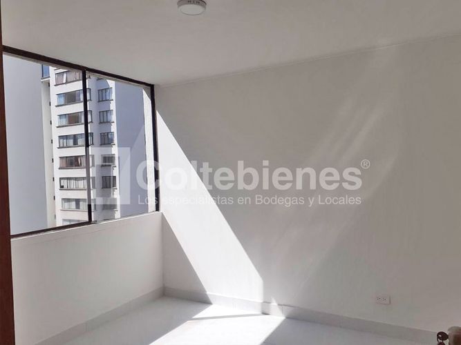 Apartamento de 3 alcobas en venta en El Poblado, Medellín, 107 m² · foto 8 de 16
