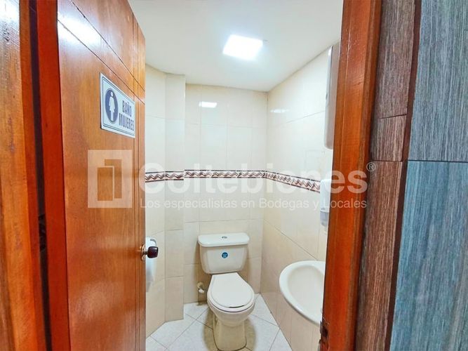 Bodega en venta en El Poblado, Medellín, 390 m² · foto 6 de 24