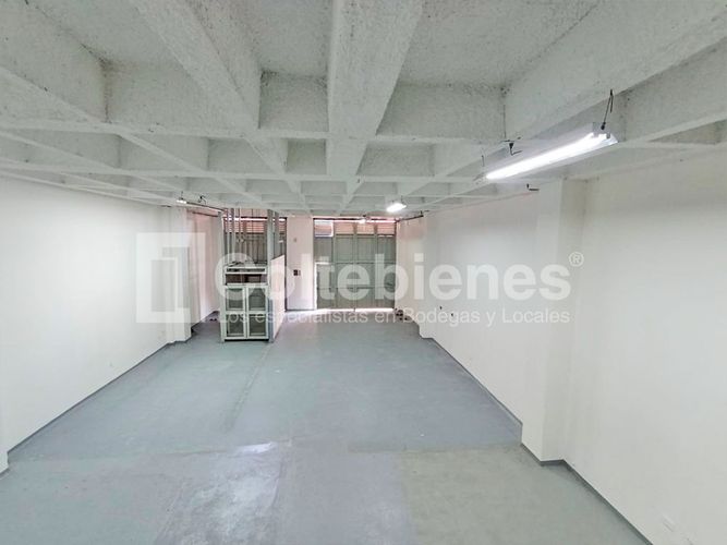 Bodega en venta en El Poblado, Medellín, 390 m² · foto 10 de 24