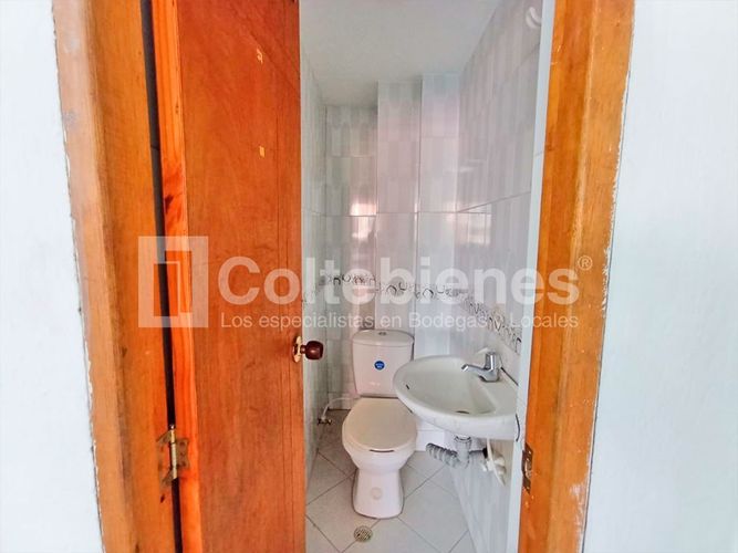 Bodega en venta en El Poblado, Medellín, 390 m² · foto 12 de 24