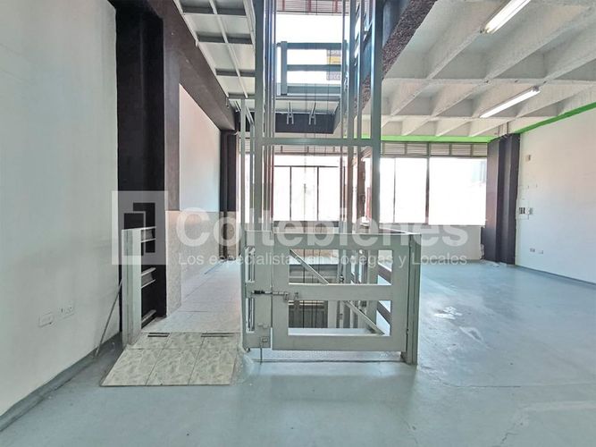 Bodega en venta en El Poblado, Medellín, 390 m² · foto 14 de 24
