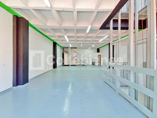 Bodega en venta en El Poblado, Medellín, 390 m² · foto 15 de 24