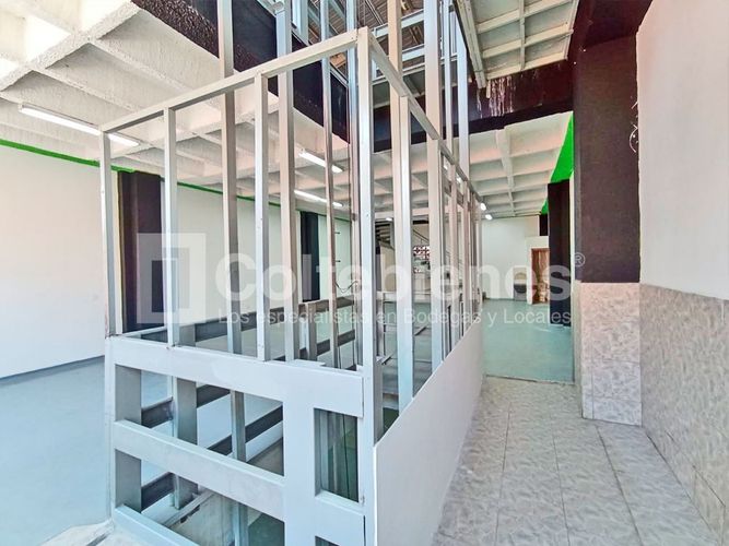 Bodega en venta en El Poblado, Medellín, 390 m² · foto 16 de 24