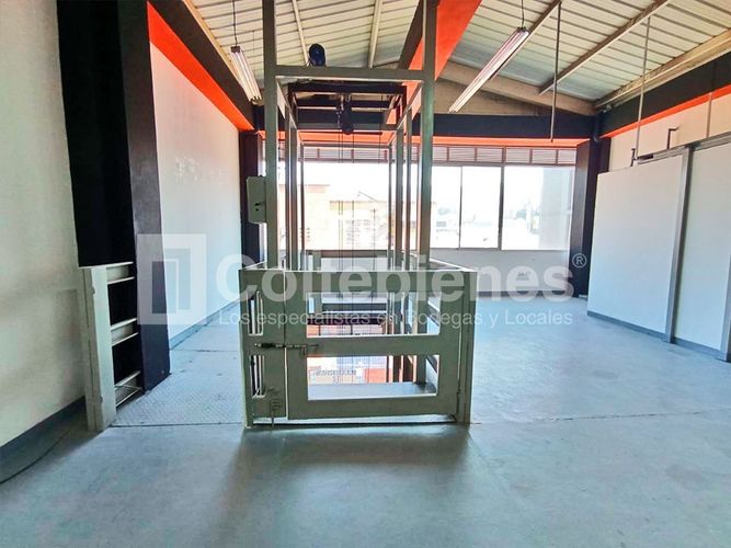 Bodega en venta en El Poblado, Medellín, 390 m² · foto 19 de 24