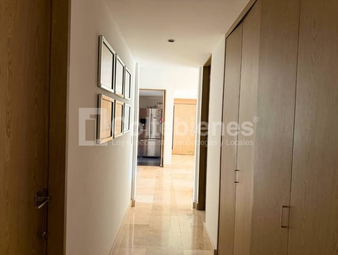 Apartamento de 3 alcobas en arriendo en El Tesoro, Medellín, 240 m² · foto 5 de 18