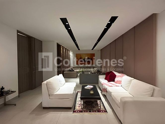 Casa de 5 alcobas en venta en Llano Grande, Rionegro, 800 m² · foto 5 de 24