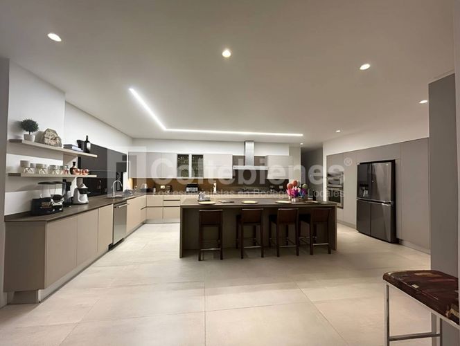 Casa de 5 alcobas en venta en Llano Grande, Rionegro, 800 m² · foto 6 de 24