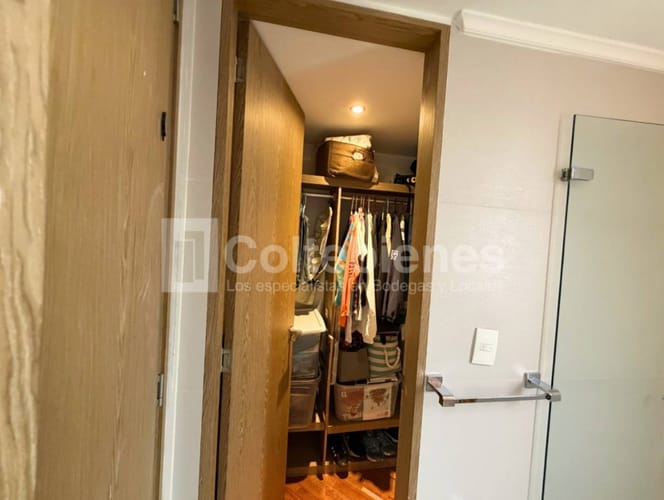 Apartamento de 3 alcobas en arriendo en El Tesoro, Medellín, 240 m² · foto 13 de 18