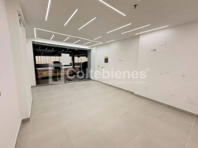 Local en arriendo en Castropol, Medellín, 25 m² · foto 2 de 12