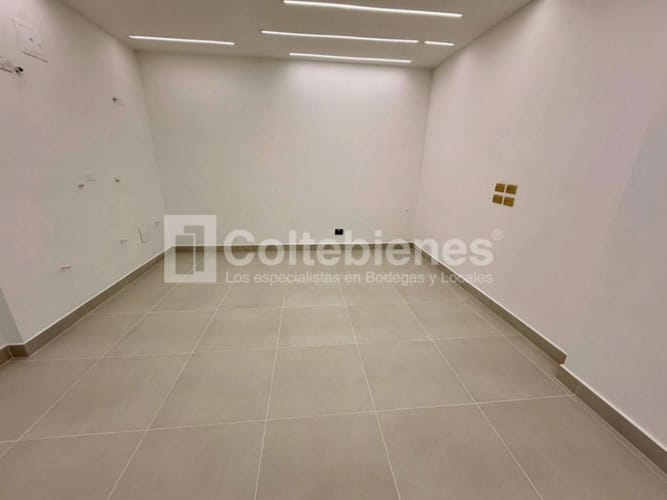 Local en arriendo en Castropol, Medellín, 25 m² · foto 8 de 12