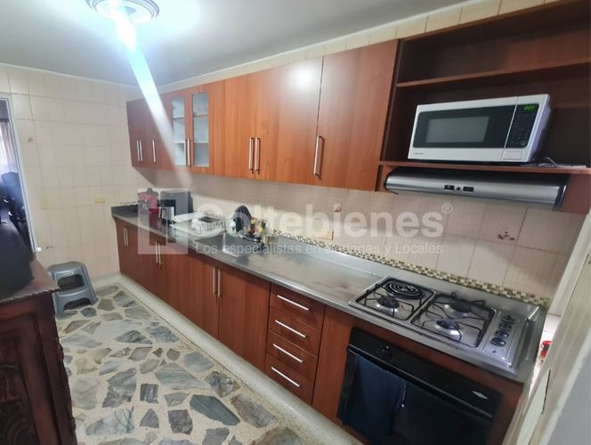 Apartamento de 4 alcobas en venta en Belén Rosales, Medellín, 171 m² · foto 6 de 21