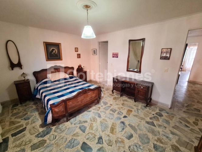 Apartamento de 4 alcobas en venta en Belén Rosales, Medellín, 171 m² · foto 7 de 21
