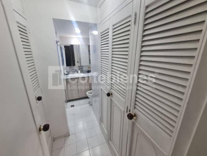 Apartamento de 4 alcobas en venta en Belén Rosales, Medellín, 171 m² · foto 9 de 21