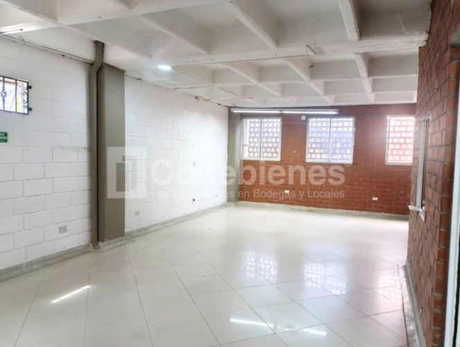 Bodega en arriendo en Santa Fe, Medellín, 100 m² · foto 9 de 17