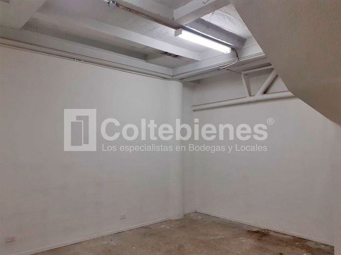 Bodega en arriendo en Las Vegas, Envigado, 268 m² · foto 4 de 13