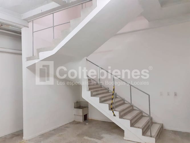 Bodega en arriendo en Las Vegas, Envigado, 268 m² · foto 6 de 13