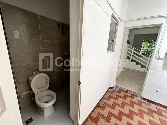 Local en venta en Laureles, Medellín, 129 m² · foto 3 de 14