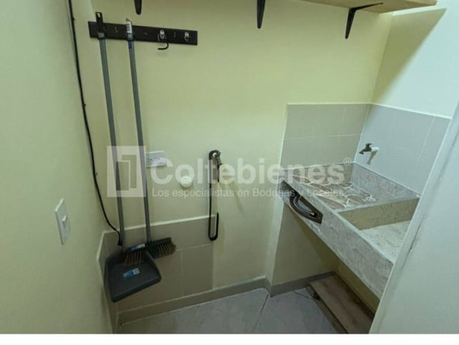 Local en venta en Laureles, Medellín, 129 m² · foto 13 de 14