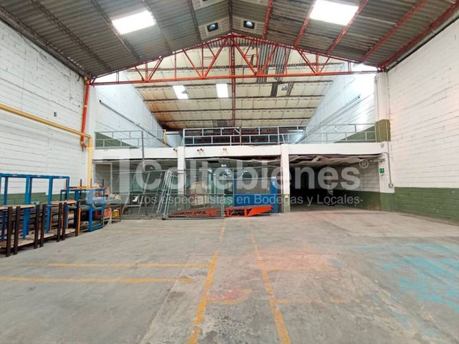 Bodega en arriendo en Zona Industrial No. 1, Itagüí, 2100 m² · foto 6 de 19