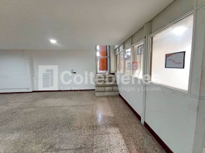 Bodega en arriendo en Zona Industrial No. 1, Itagüí, 2100 m² · foto 14 de 19