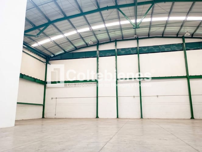 Bodega en arriendo en Actividad Multiple, Copacabana, 1200 m² · foto 2 de 10