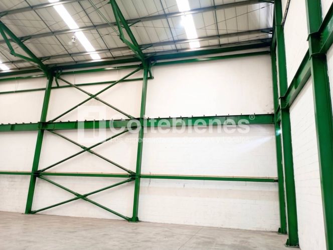 Bodega en arriendo en Actividad Multiple, Copacabana, 1200 m² · foto 4 de 10