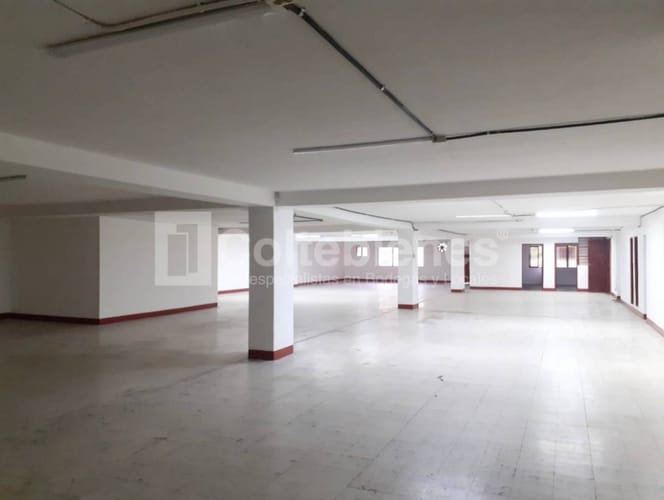 Bodega en arriendo en Caribe, Medellín, 530 m² · foto 5 de 18