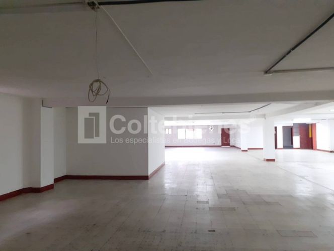 Bodega en arriendo en Caribe, Medellín, 530 m² · foto 6 de 18