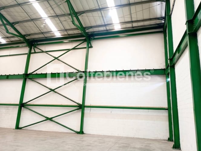 Bodega en arriendo en Actividad Multiple, Copacabana, 1200 m² · foto 9 de 10